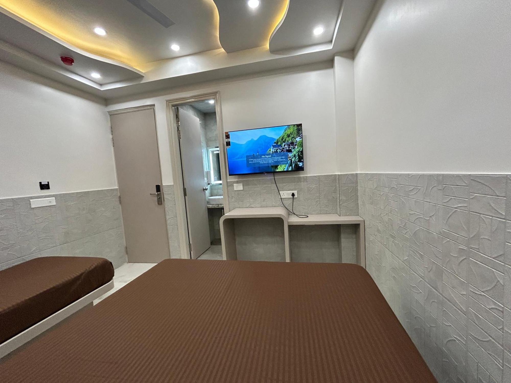 Guest house Shree Guru Couple Friendly At Railway Station